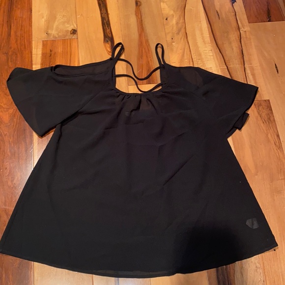 LIKE NEW - VINTAGE TYCHE FLOWY COLD SHOULDER CUT OUT BABYDOLL TOP - SIZE MEDIUM - Picture 1 of 6